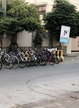 Cyclying in Karachi  image